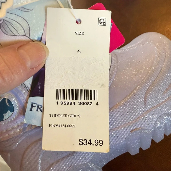Disney Frozen Light-Up Snow Boots - Purple and White. NWT size toddler 6 - Picture 9 of 9